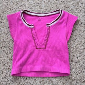 Magenta Cropped Tee | Urban Outfitters | Size XS/S🩷